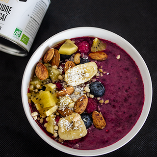 Açaï bowl aux fruits rouges Açaï bowl aux fruits rouges