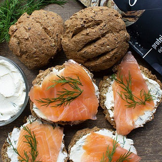 Toasts low carb et sans gluten au saumon Toasts low carb et sans gluten au saumon