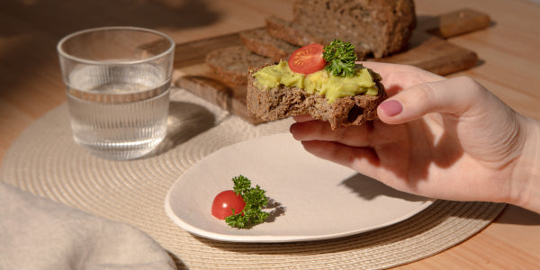 Pain protéiné avec guacamole