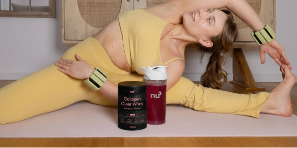 Frau beim Sport mit nu3 Collagen Clear Whey und Shaker